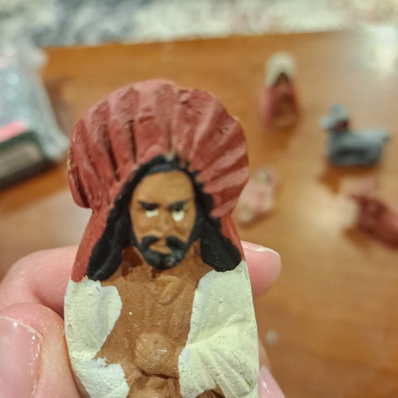 Handcrafted Nativity Scene Figurines Set - Multicolor - Picture 4 of 8